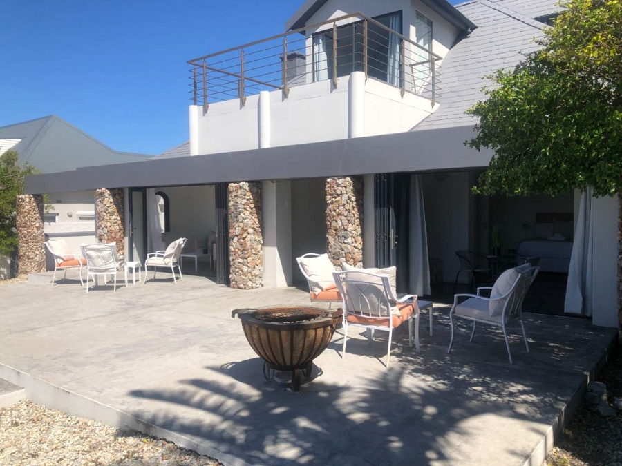 6 Bedroom Property for Sale in Westcliff Western Cape